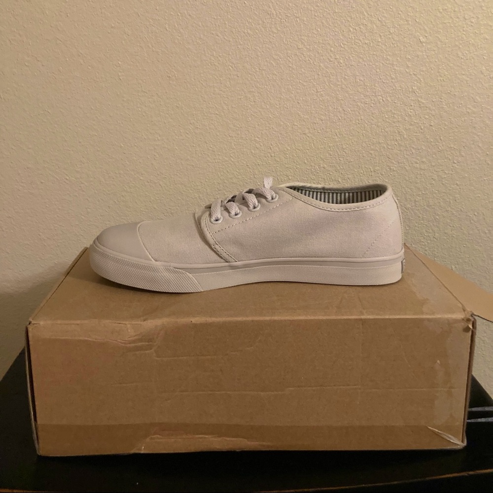 BRAND NEW! Bangs Shoes! Size: 7.5! Color: Gray!